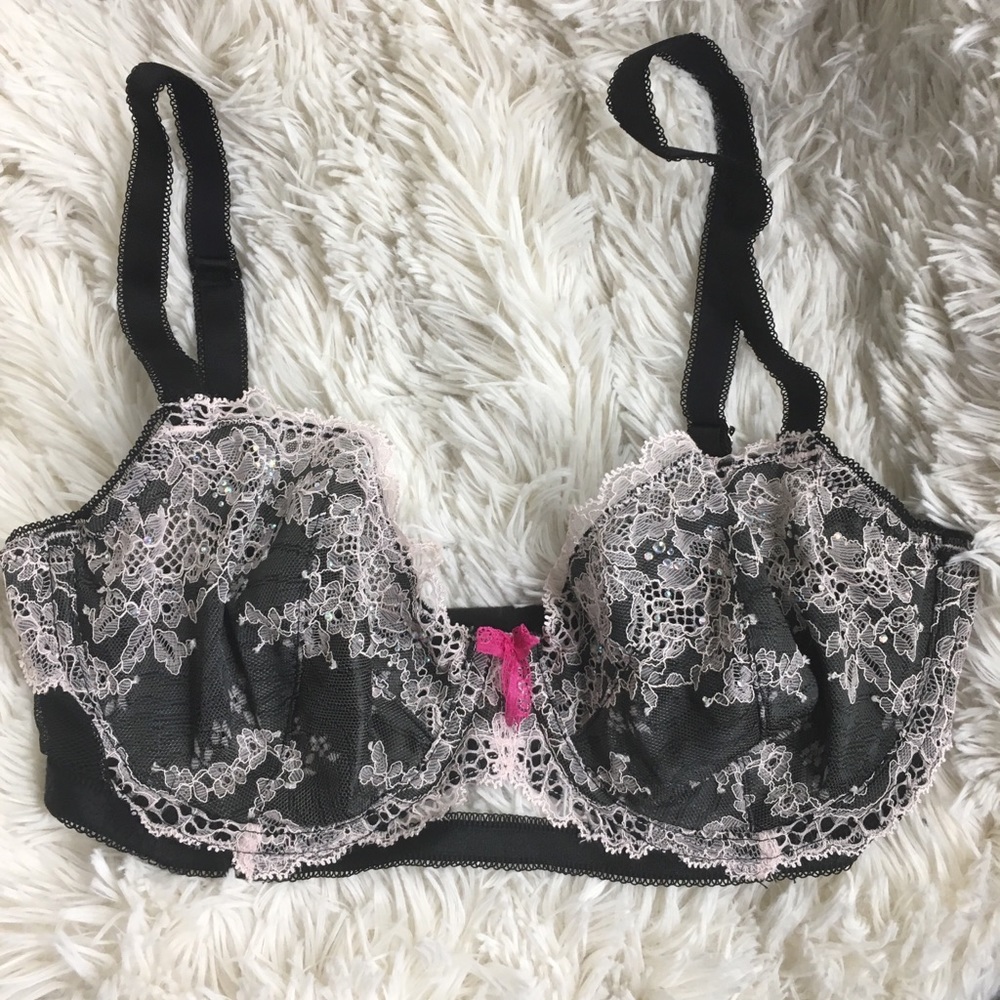 Victoria’s Secret Dream Angels Unlined Demi Bra